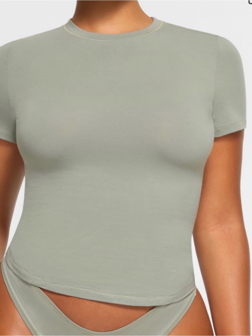 SKIMS Cotton Jersey Tee - Color Mineral